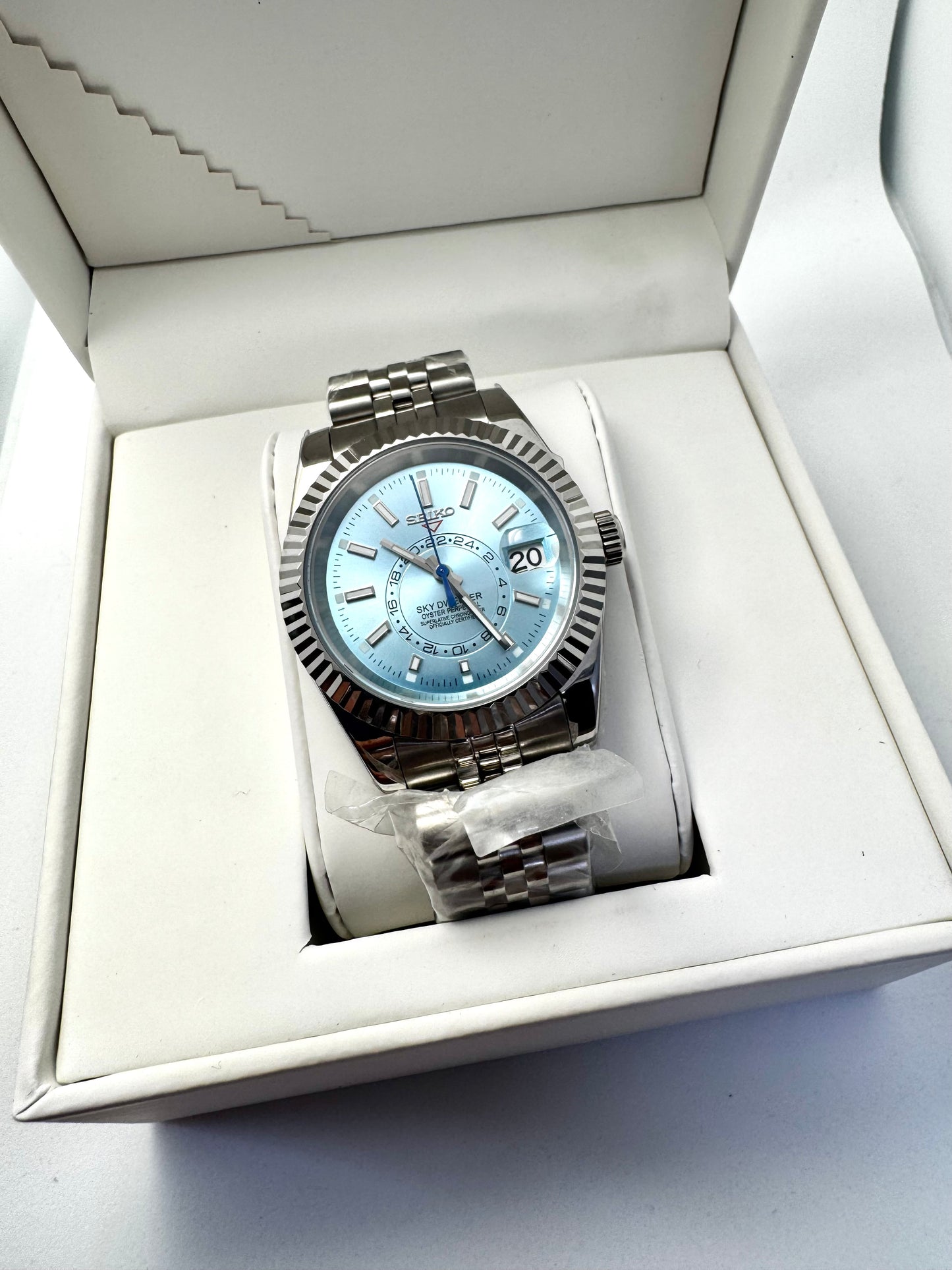 Seiko Sky Dweller 40mm