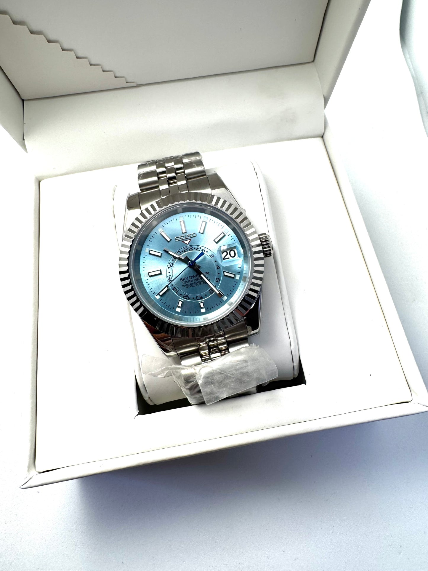 Seiko Sky Dweller 40mm