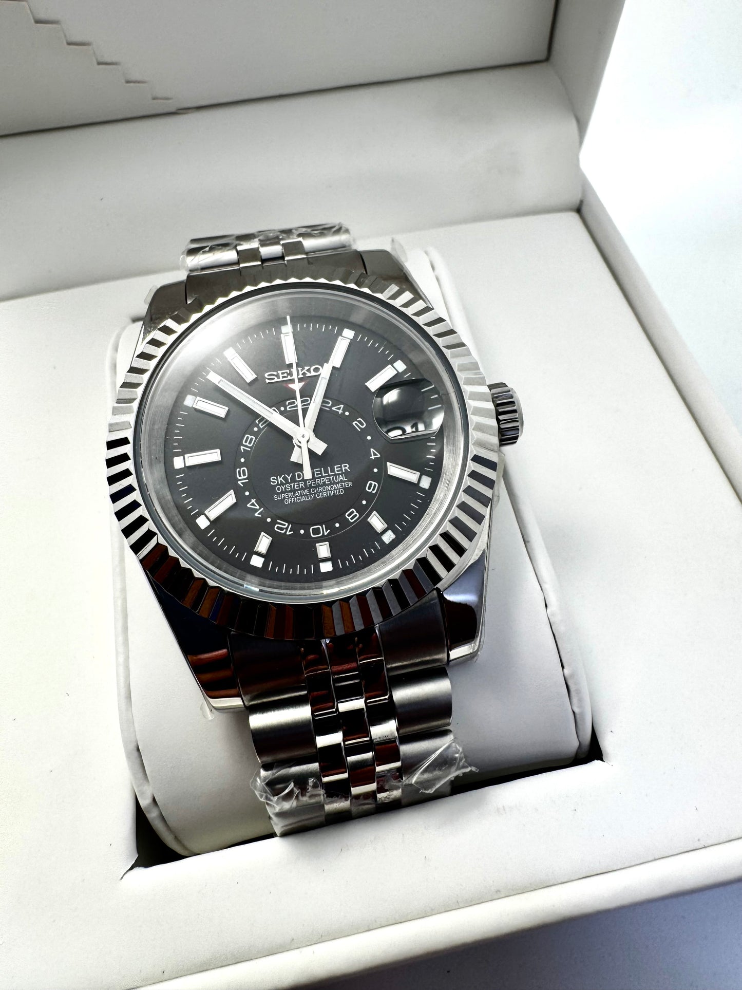 Seiko Sky Dweller 40mm