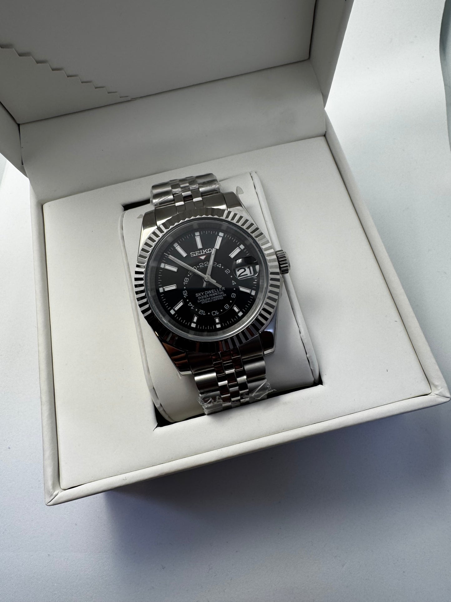 Seiko Sky Dweller 40mm