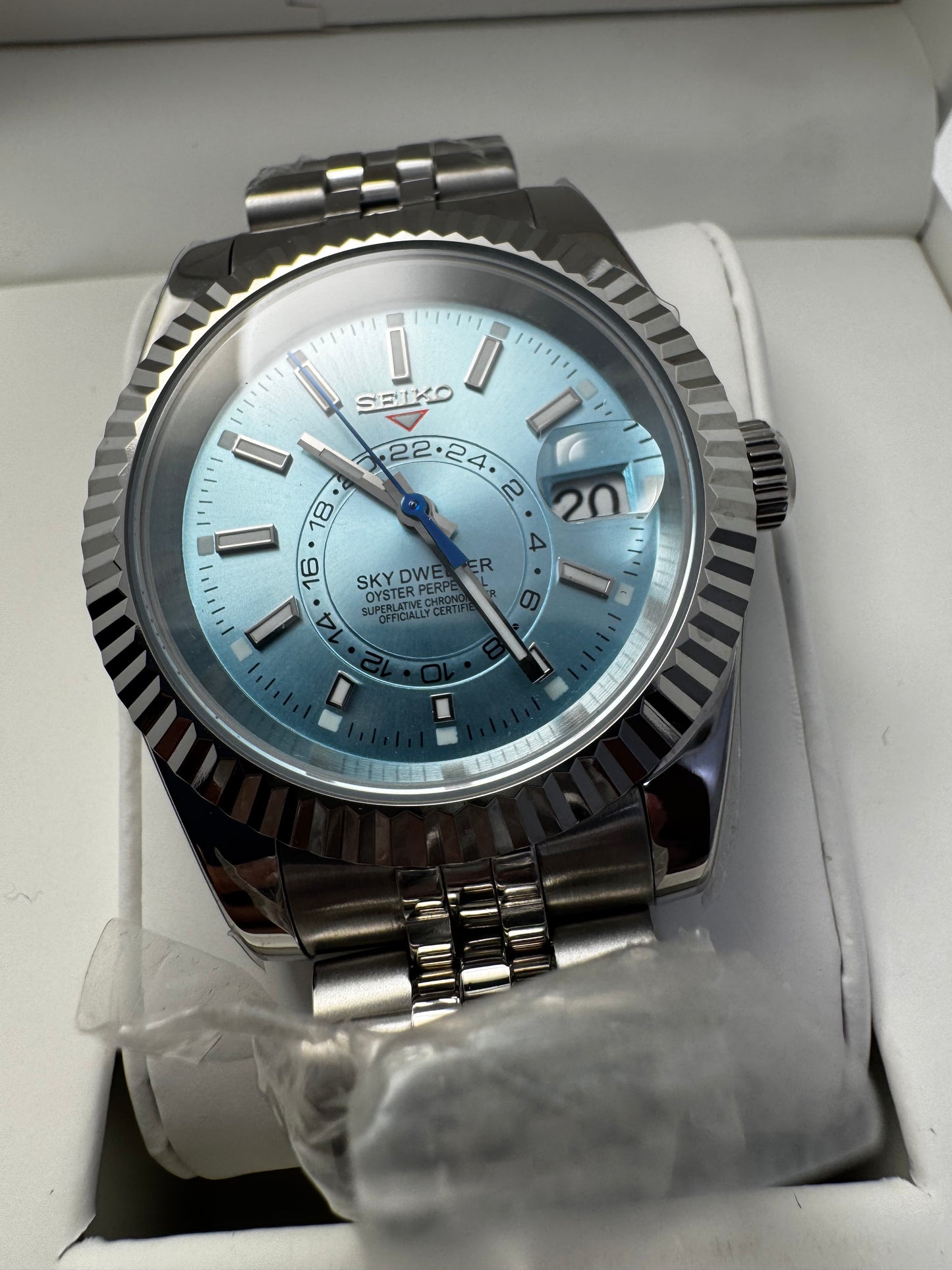 Seiko Sky Dweller 40mm