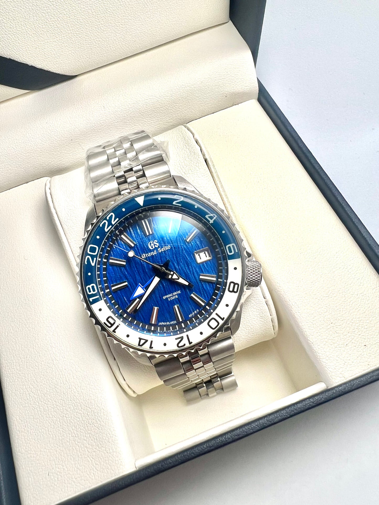 Grand Seiko Custom Mod NH34 (GMT) AllWatchMods